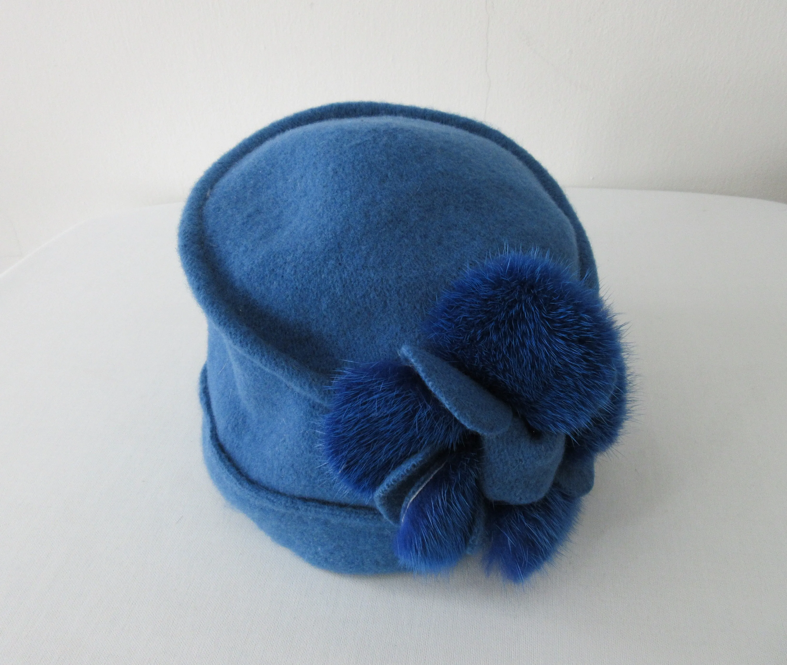 20H02 -Blue Wool Hat with Mink Trim