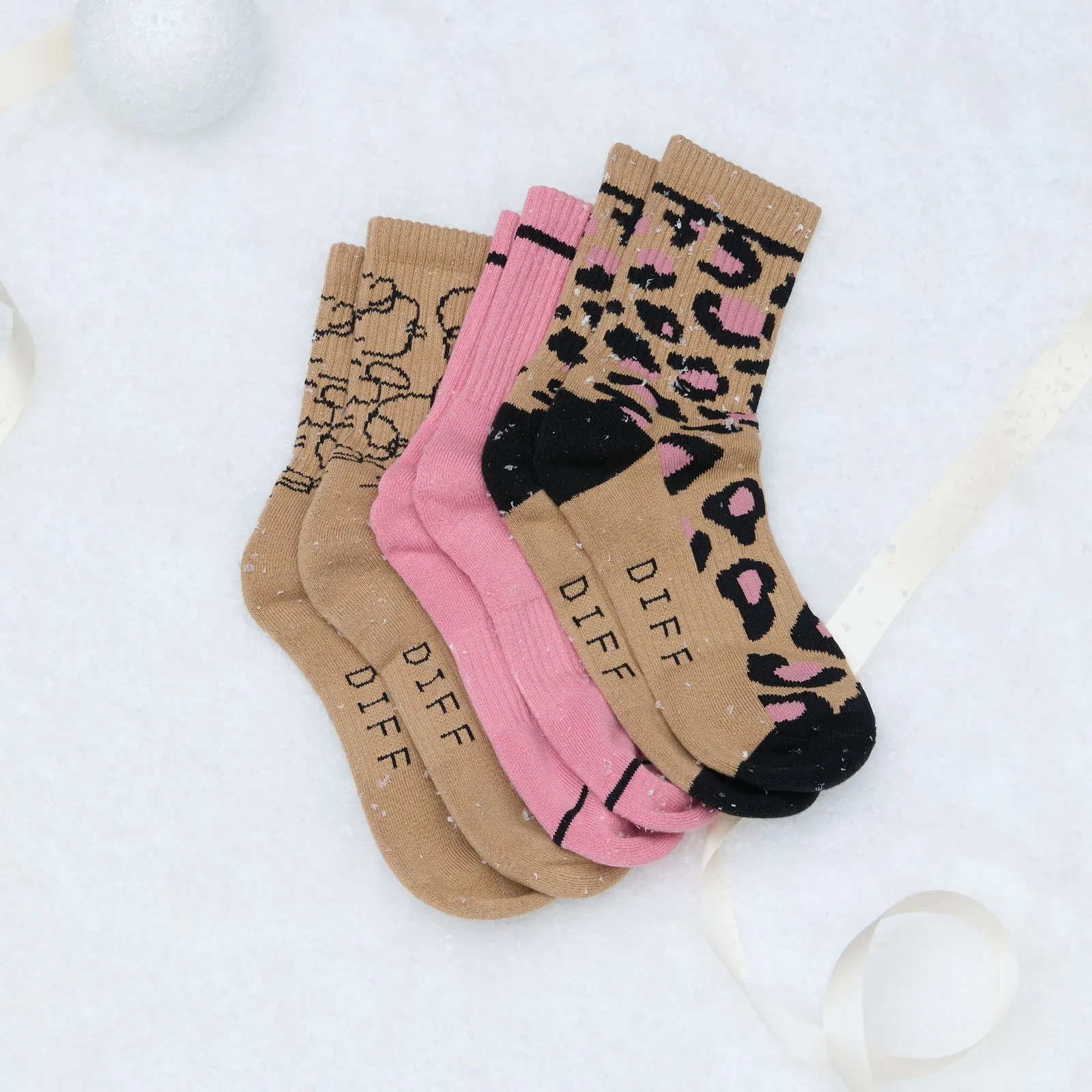 CREW SOCK TRIO - ABSTRACT CIRCLES   LEOPARD   PINK