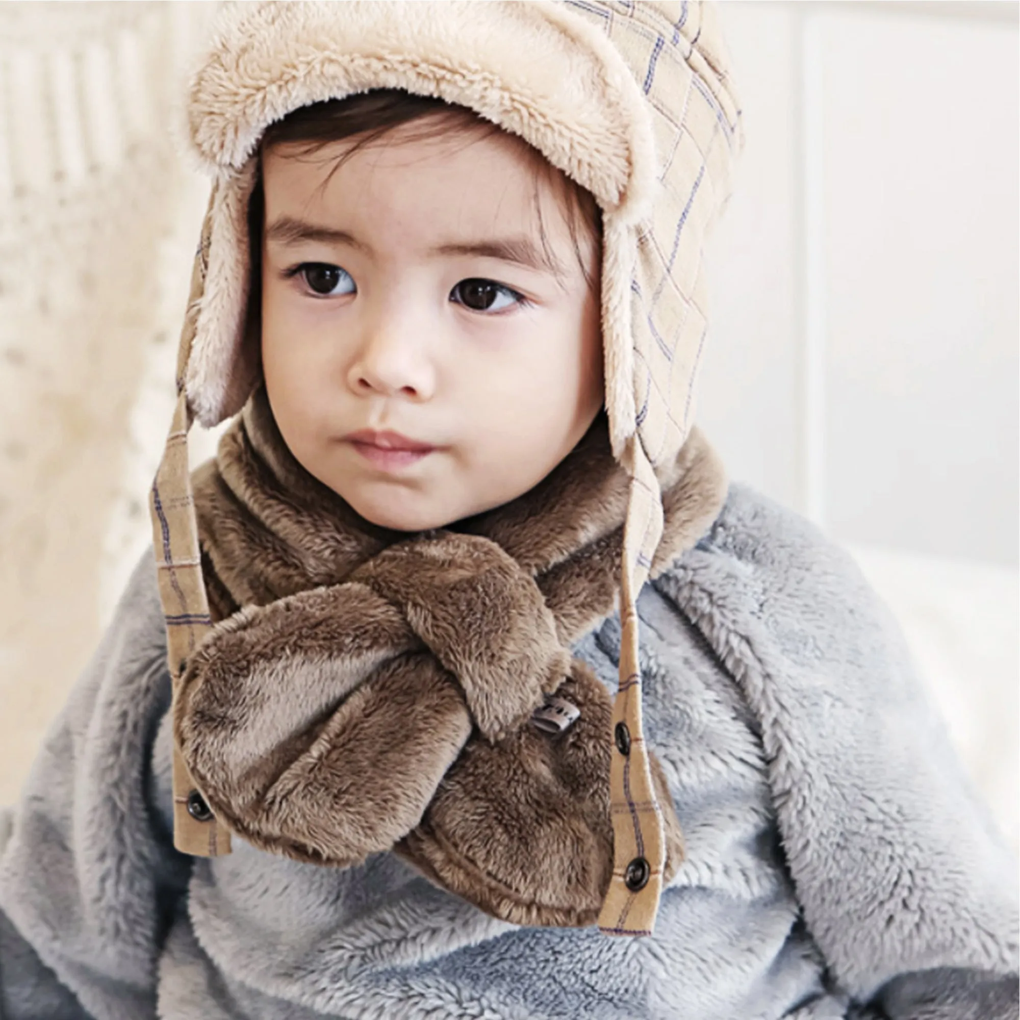 Kids Winter Fashion Scarf Baby Warm Fluffy Thick Fleece Toddler Neck Warmer | Ivory Navy